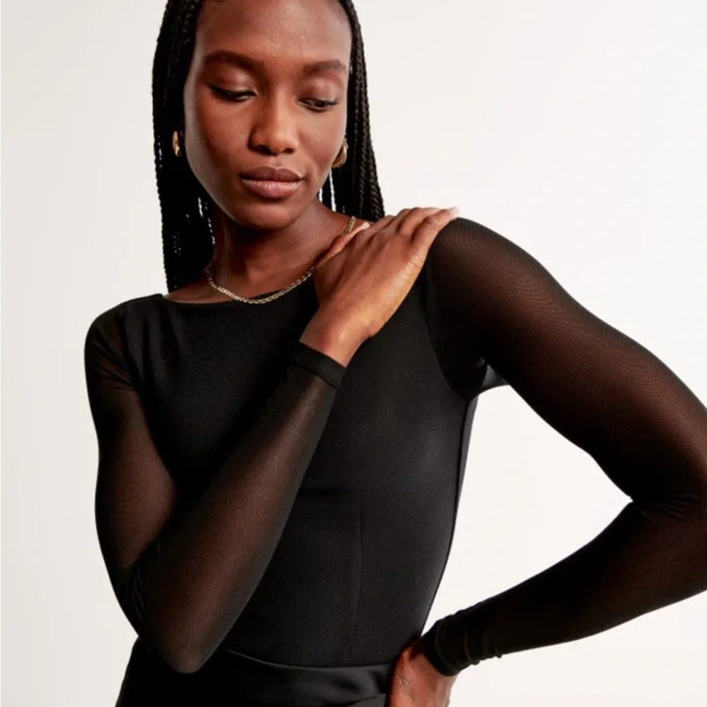 Abercrombie & Fitch- Black Long Sleeve Bodysuit - Picture 2 of 5